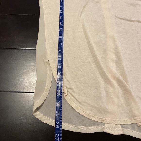 BUTTONED BACK BLOUSE - Picture 3 of 5